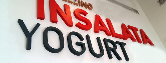 Plaque PVC expansé gris 3 mm, parfaite pour des solutions de revêtement et d’aménagement intérieur, alliant robustesse et esthétisme discret.