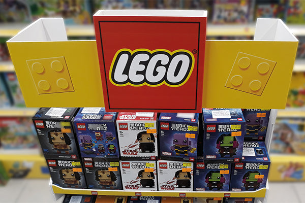 Plaque en PVC expansé noir de 3mm, parfaitPlaque en PVC expansé gris de 5 mm, offrant une grande stabilité et une bonne résistance à l’humidité, idéale pour des projets nécessitant un matériau polyvalent et durable.e pour des installations nécessitant une épaisseur renforcée et une grande stabilité tout en restant facile à manipuler.