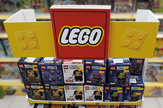 Plaque en PVC expansé noir de 3mm, parfaitPlaque en PVC expansé gris de 5 mm, offrant une grande stabilité et une bonne résistance à l’humidité, idéale pour des projets nécessitant un matériau polyvalent et durable.e pour des installations nécessitant une épaisseur renforcée et une grande stabilité tout en restant facile à manipuler.