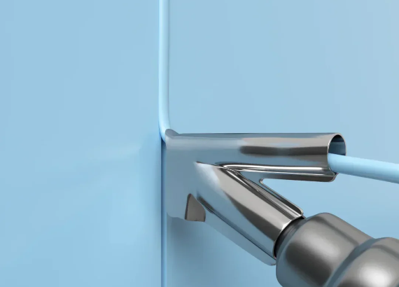 Faire la jonction entre deux plaques PVC avec une tige de soudure