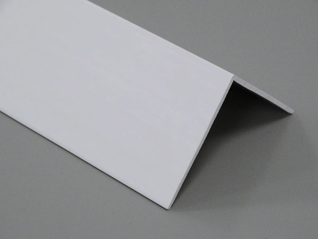 Profil d’angle blanc en PVC - Dimensions 50 mm