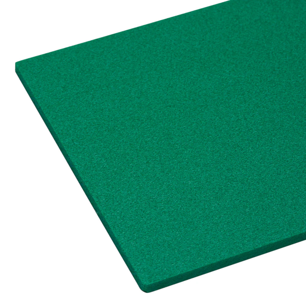 Plaque en PVC expansé vert 3 mm, offrant une solution légère et résistante pour diverses applications industrielles et décoratives.