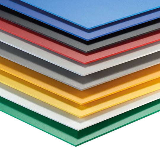 Plaque de PVC expansé bleu 3 mm, offrant une finition esthétique et durable pour une large gamme d'utilisations.