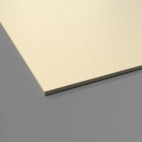 Plaque de protection murale 2 mm ivoire, une solution à la fois hygiénique et durable pour des environnements à fort passage.