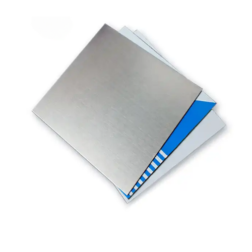 Tôle d’acier inoxydable 0,9 mm, parfaite pour des surfaces résistantes et faciles à entretenir.