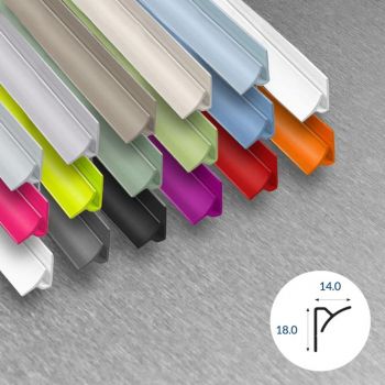 Profil de coin intérieur en PVC noir, à rayon, pour des finitions soignées et contemporaines.