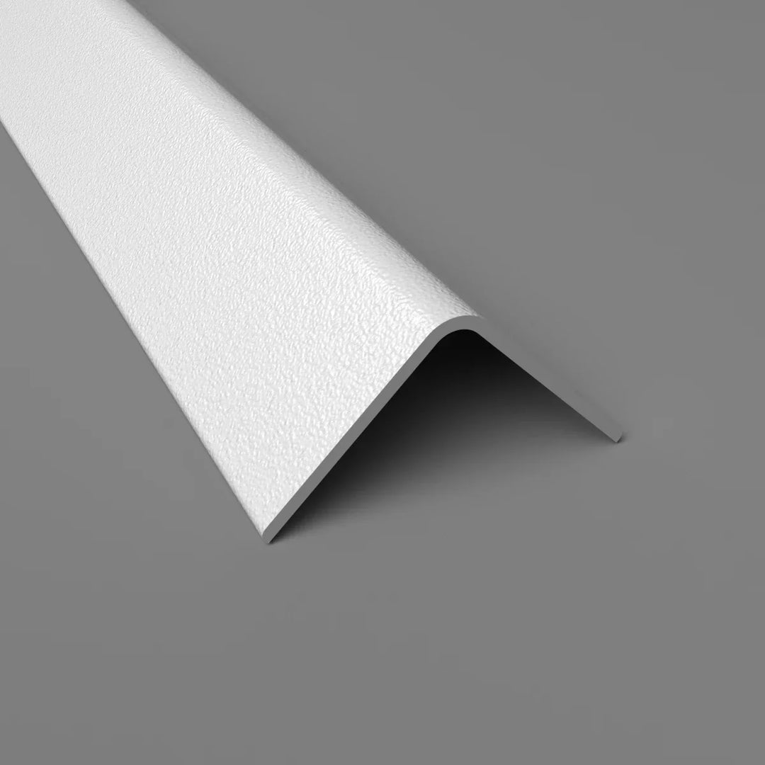 Angle de protection murale blanc 50mm installé dans un environnement médical