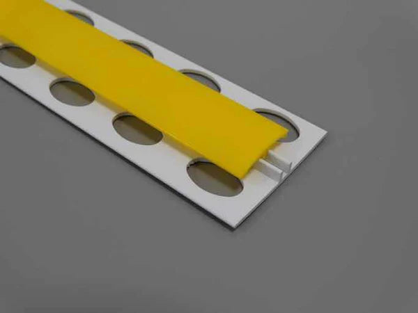 Profil de séparation H en PVC jaune canari, idéal pour des raccords lumineux et originaux.