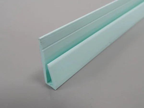 Profilé de bordure en PVC bleu pastel - Protection esthétique et robuste