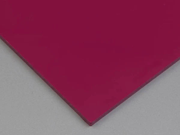 Plaque de revêtement mural hygiénique prune de 2,5 mm, résistante aux taches et facile à entretenir, idéale pour apporter une touche de couleur tout en assurant une hygiène optimale.