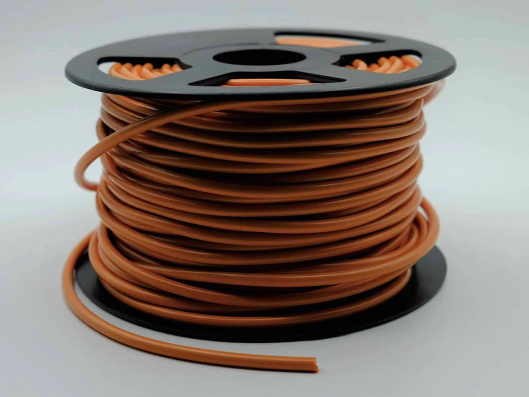 Bobine orange de soudure polyvalente – Longueur totale : 50 mètres.